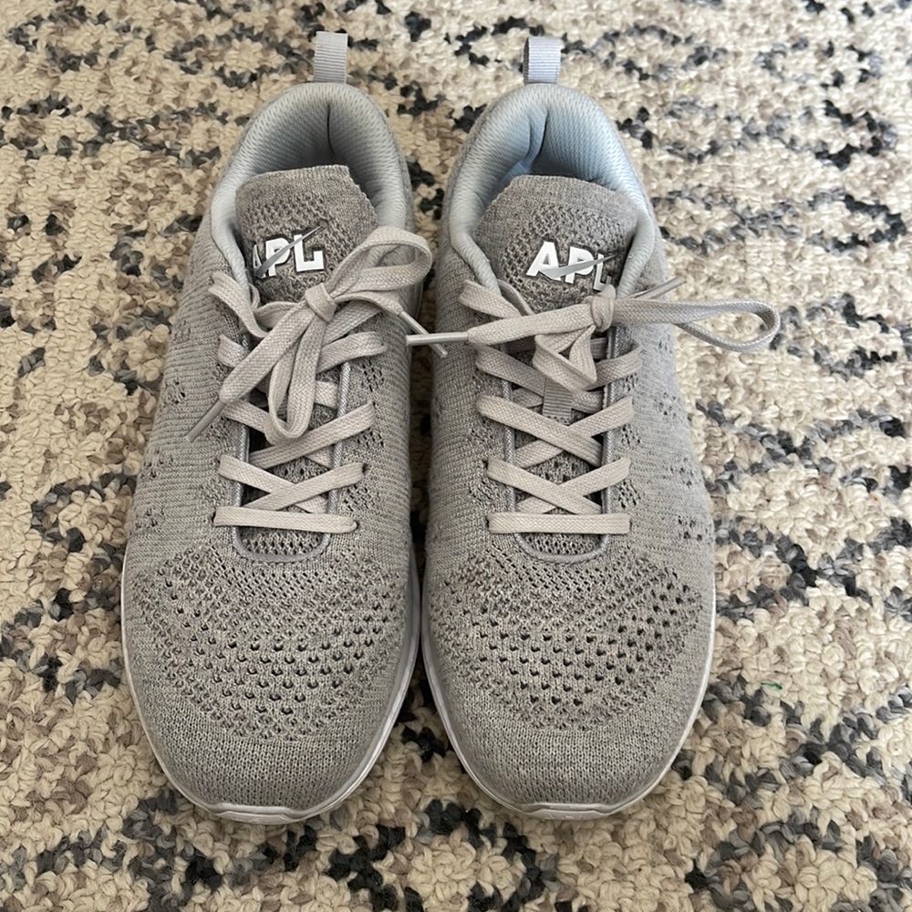 APL tennis shoes techloom pro